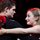 Andrew Durand (Guy) y Carly Bawden (Genevieve)